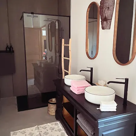Magnifique Ecologique Piscine Jacuzzi Villa