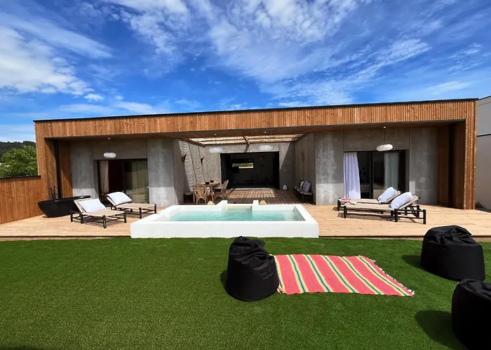 Magnifique Ecologique Piscine Jacuzzi Vila